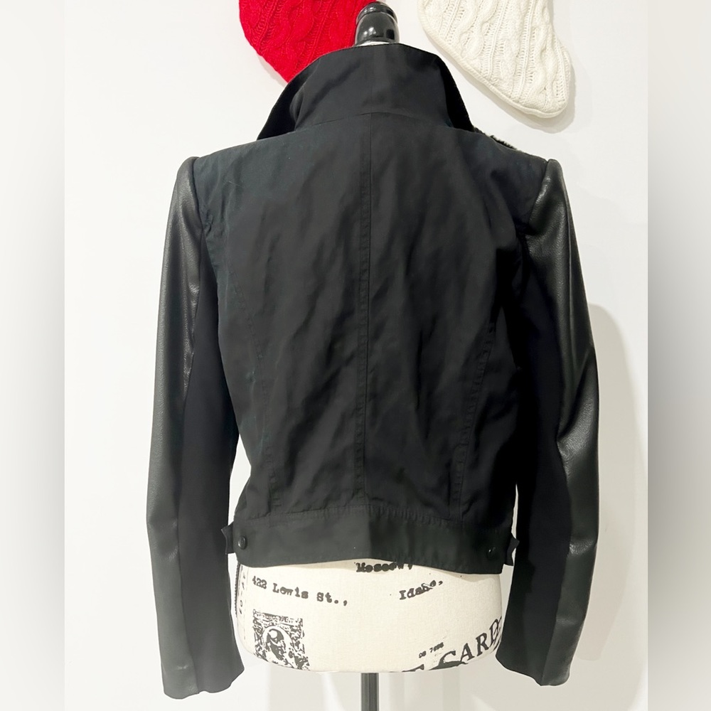 BCBGMAXAZRIA JACKET - Picture 5 of 8